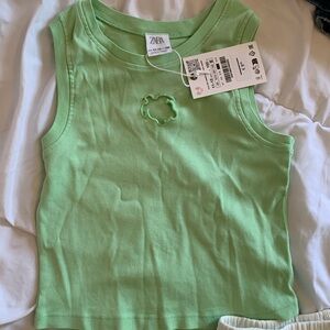 Green tank with turtle cut out